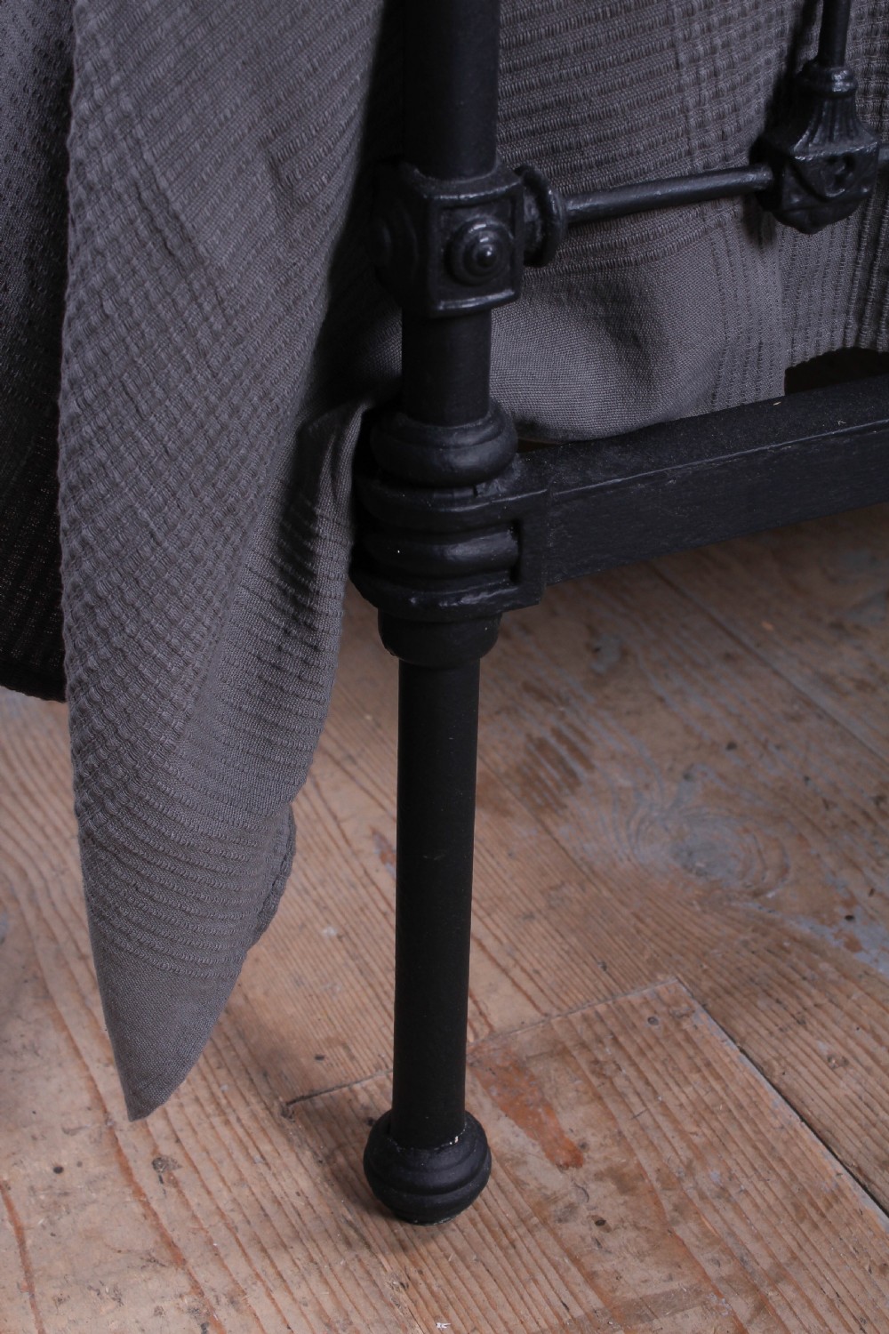 Classic Victorian king size brass and iron bed View VI