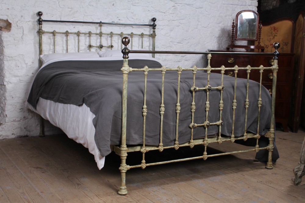 Lovely individual Victorian brass and iron king size bed View II