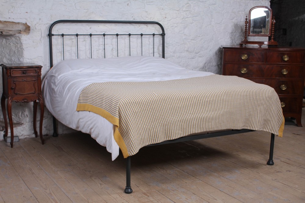 King size fashionably simple French all iron bed
