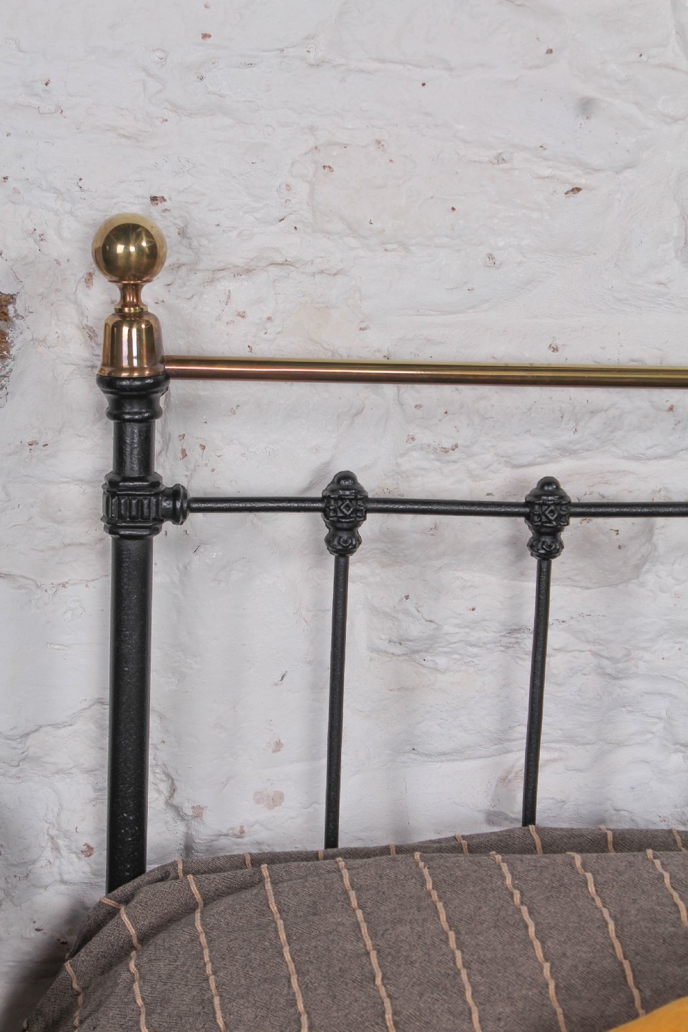 Classic Victorian good quality no end double bed View V