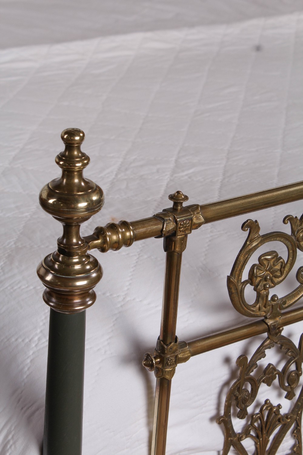 Beautiful Victorian Half Tester Winfield king size bed View V