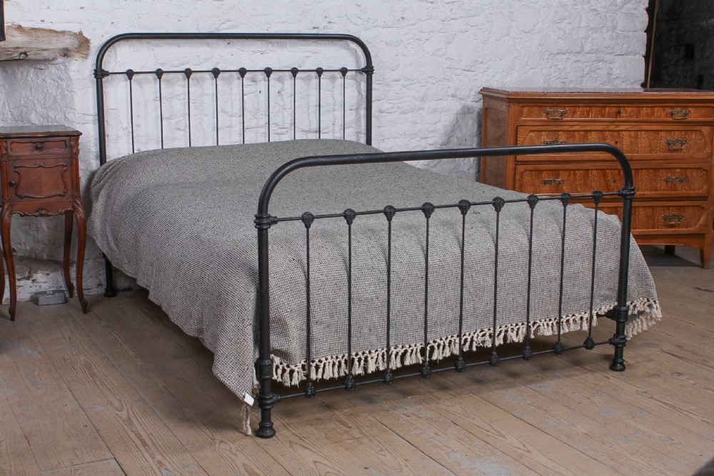 Lovely fashionably simple French king size all iron bed