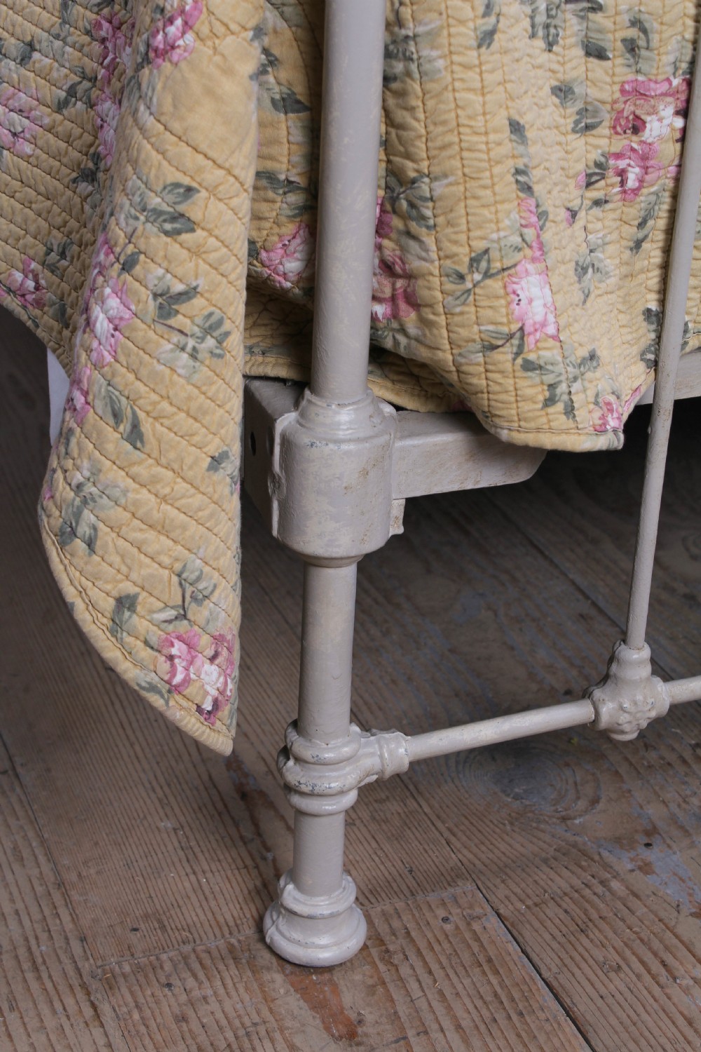 Classic French king size brass and iron bed View III