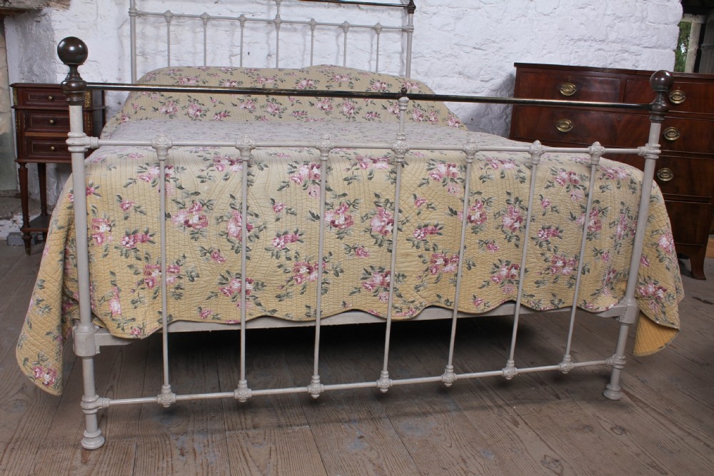 Classic French king size brass and iron bed View VIII