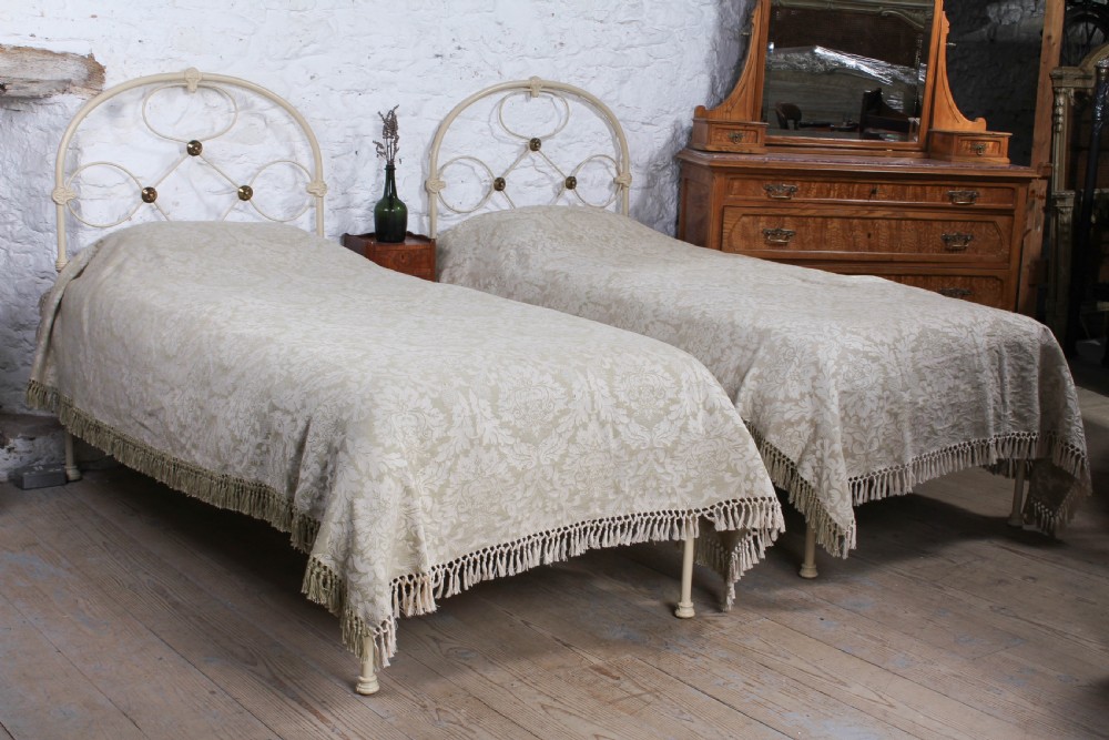 Pretty pair of Victorian brass and iron single no end beds (can be joined)
