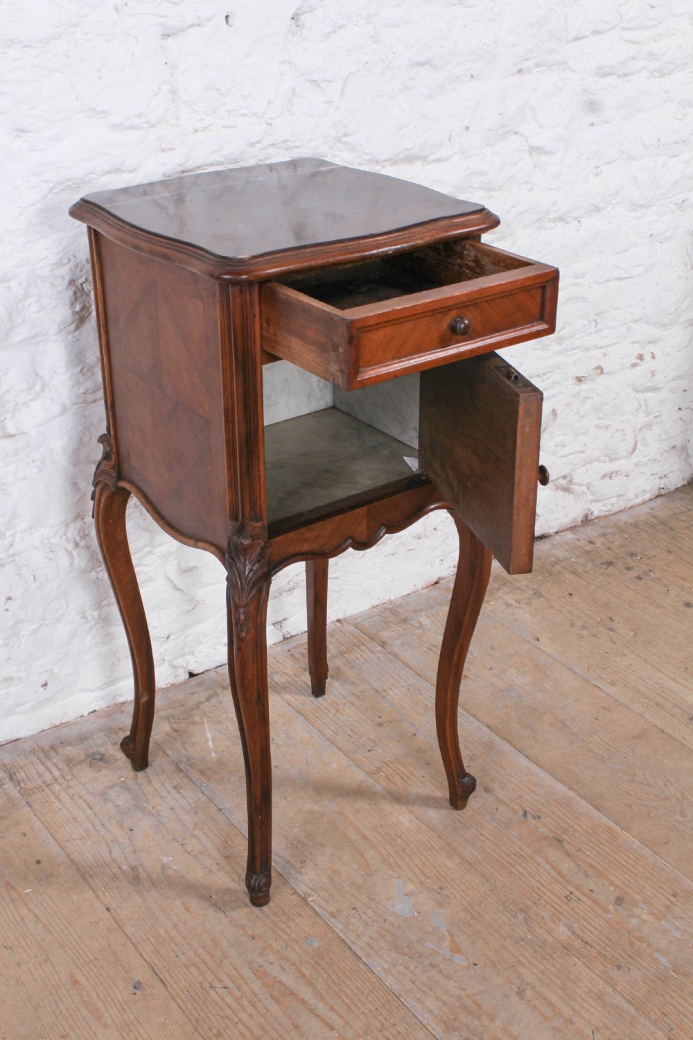 Nice quarter veneer walnut Louis XV style bedside View IV