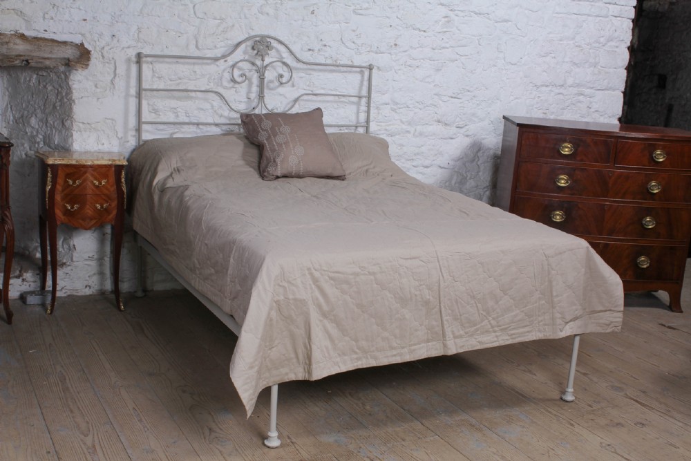 Pretty Portuguese double no end bed