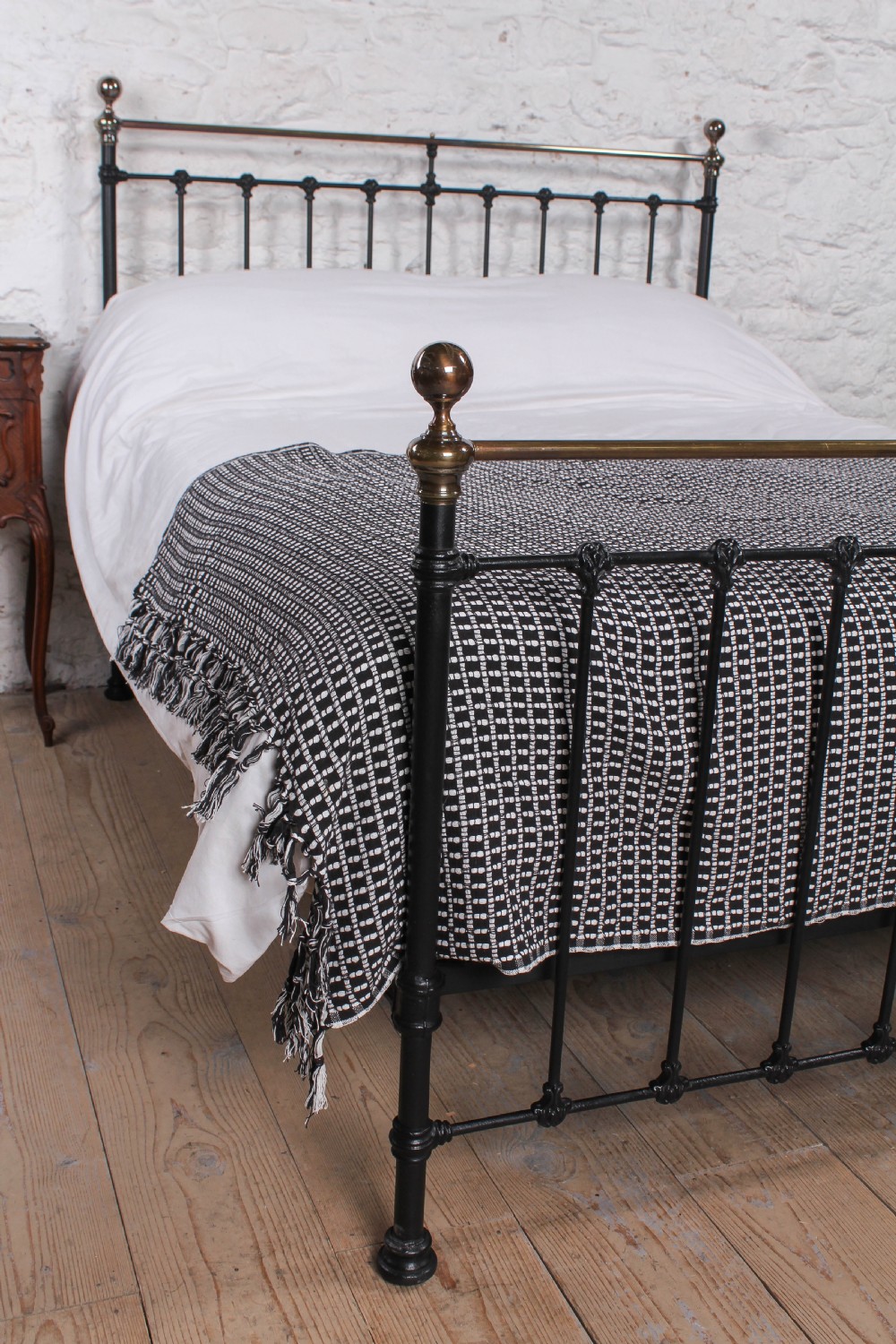Classic Victorian antiqued brass and iron king size bed View IX