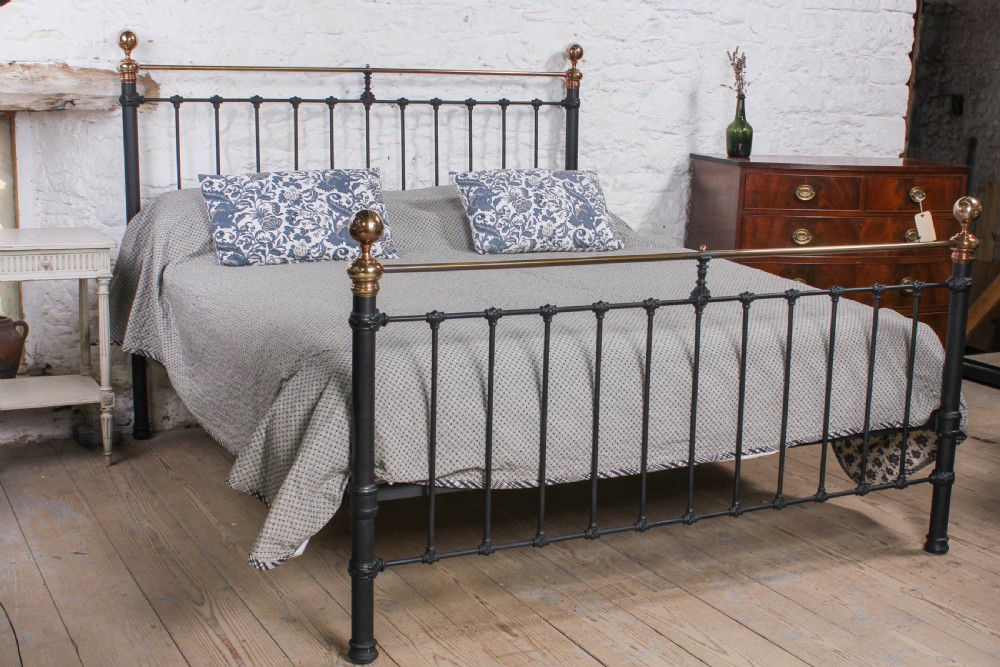 Handsome classic Victorian 6ft super king size brass and iron bed