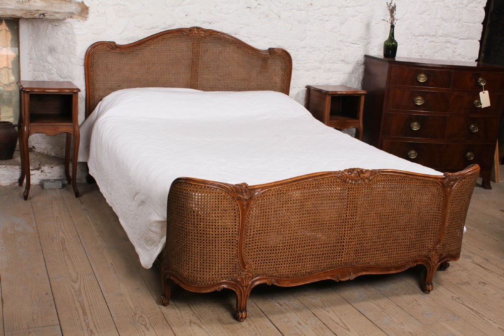 Lovely corbeille king size beregere bed