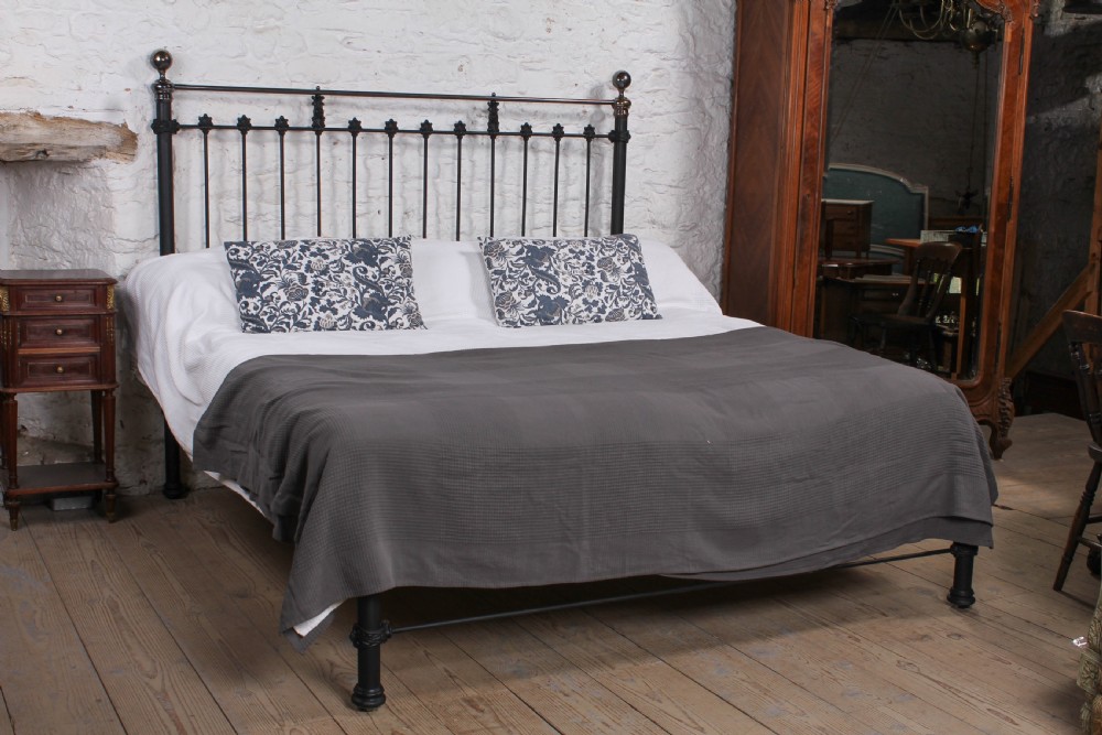 Classic Victorian super king size no end bed 