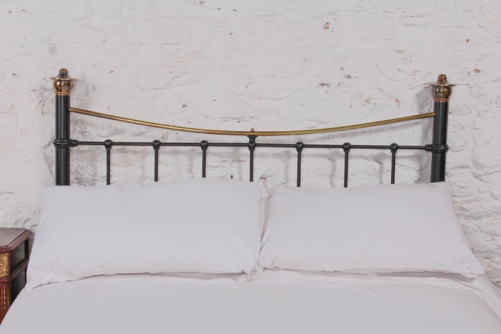 Classic Edwardian dip rail brass and black double bed View III