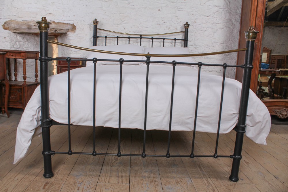 Classic Edwardian dip rail brass and black double bed View IV
