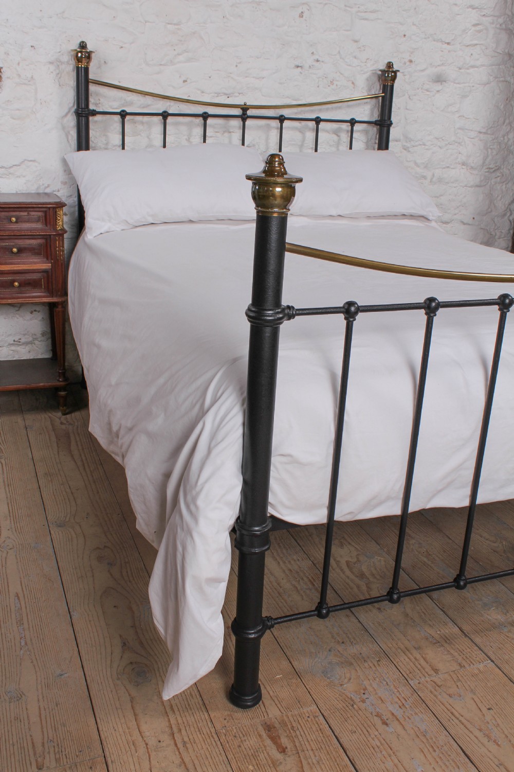 Classic Edwardian dip rail brass and black double bed View VI
