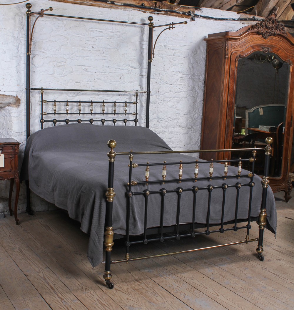 Beautiful Victorian king size half tester bed