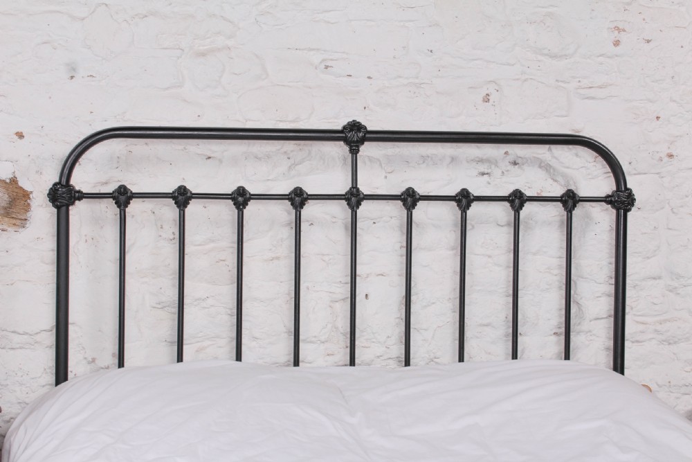Fashionably simple French all iron king size bed  View II