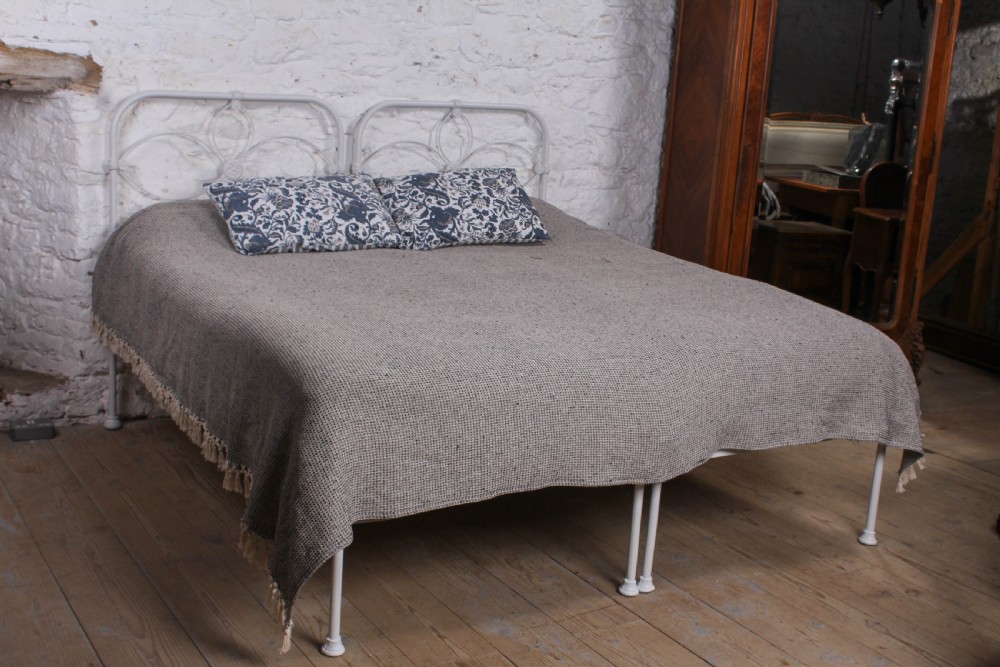 Pretty pair of Irish iron no end simple beds View VI