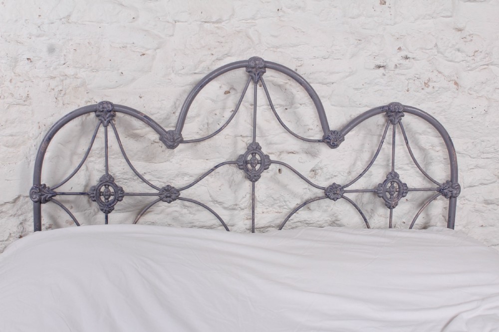 Lovely all iron no end double bed View II