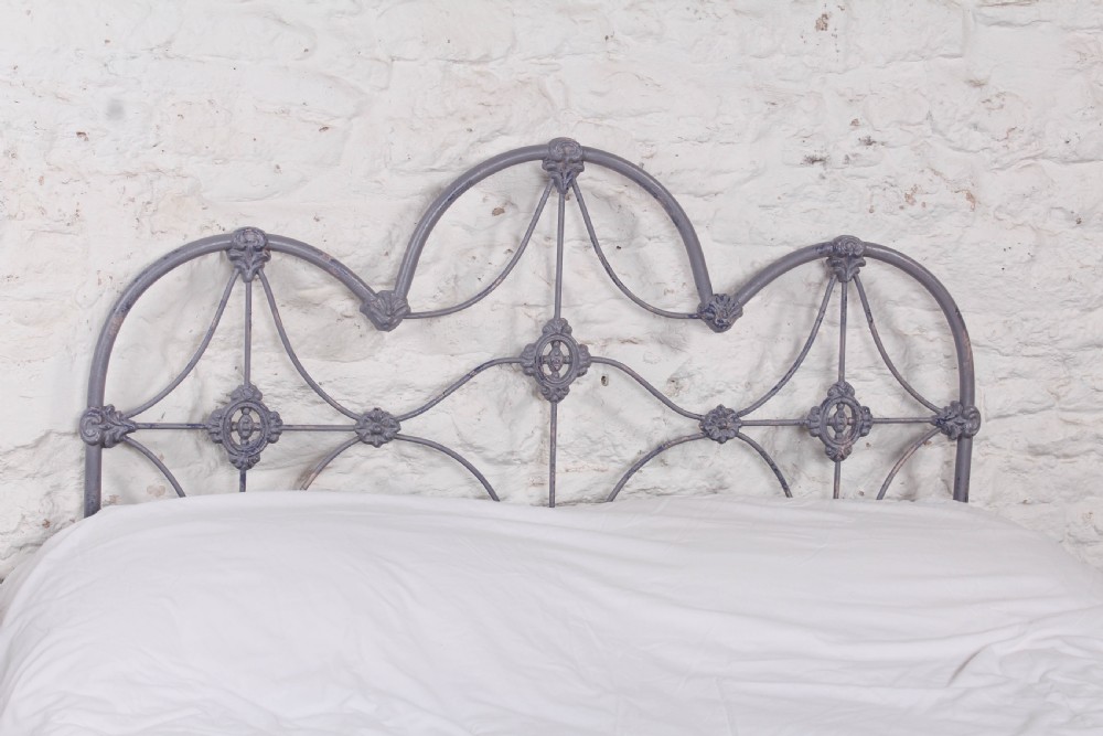 Lovely all iron no end double bed View X