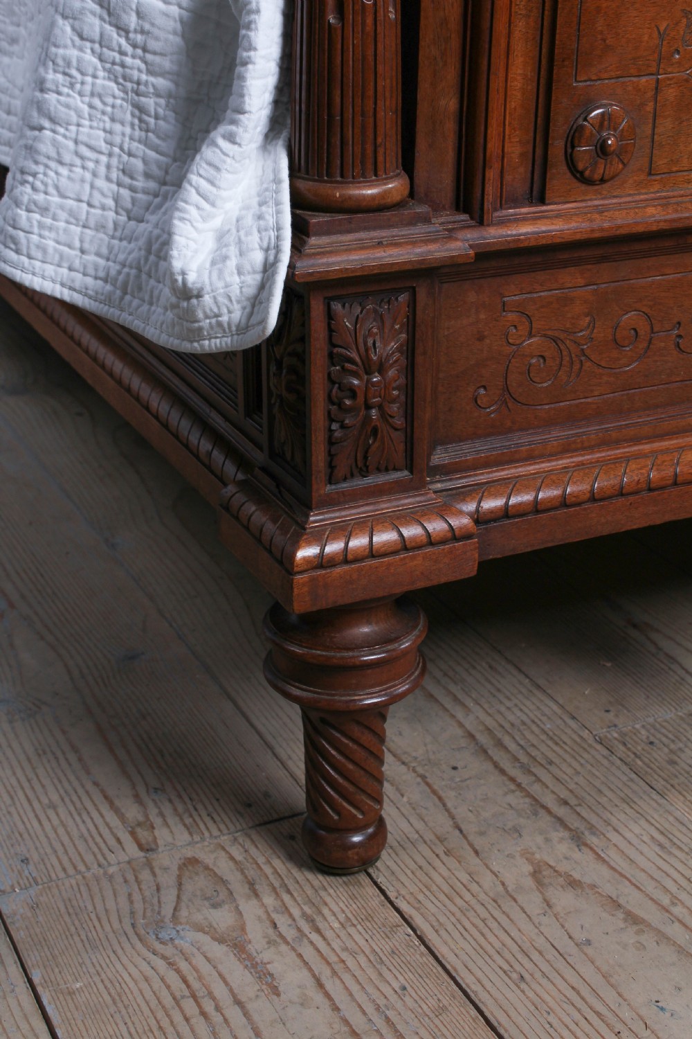 Beautiful carved walnut Europen king size bed View VI