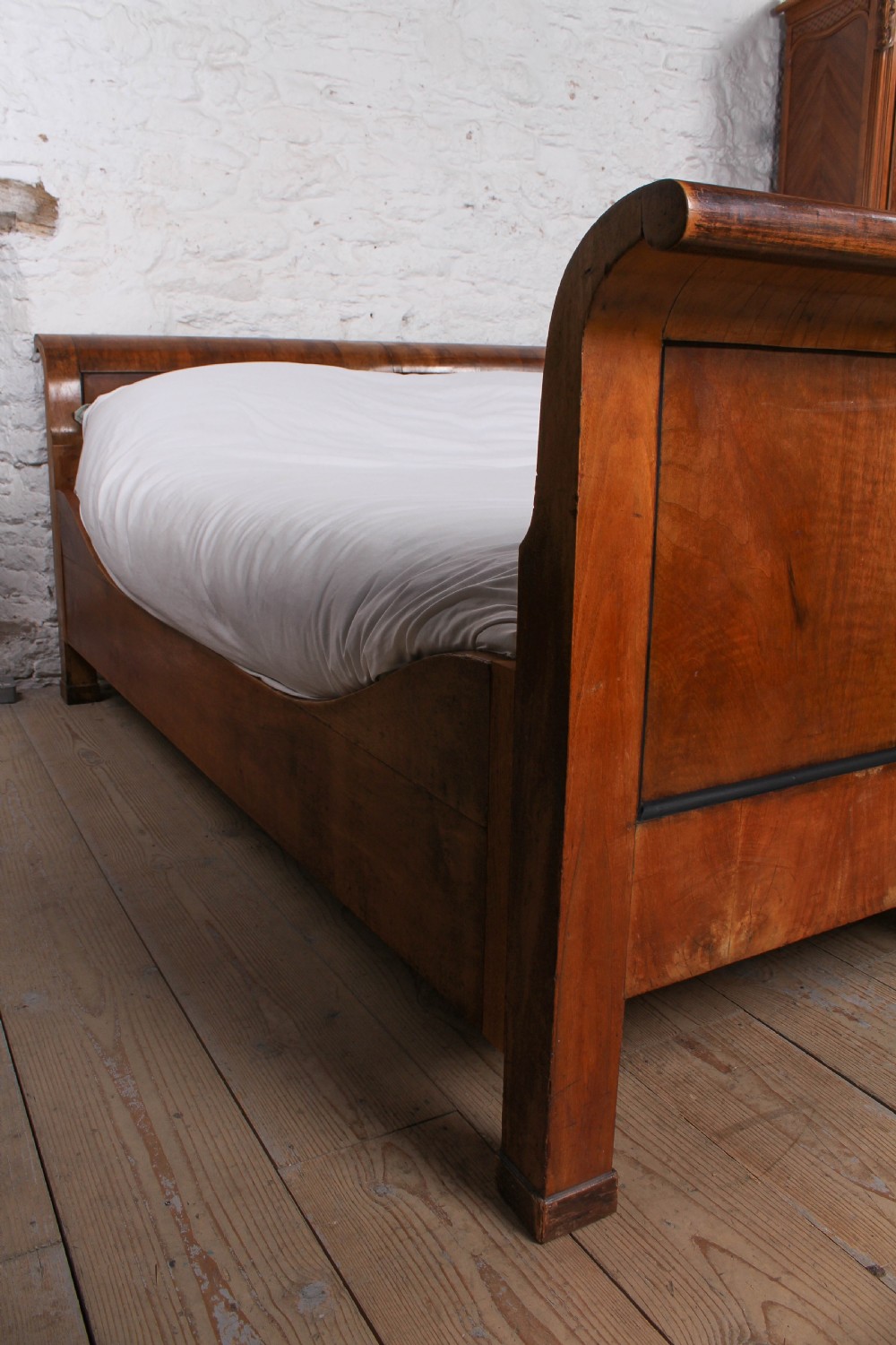 Biedermeier style large king size bed View VII