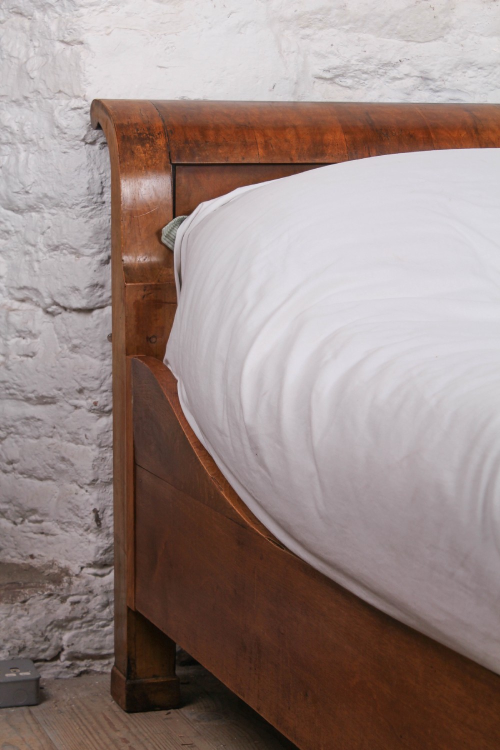 Biedermeier style large king size bed View VIII