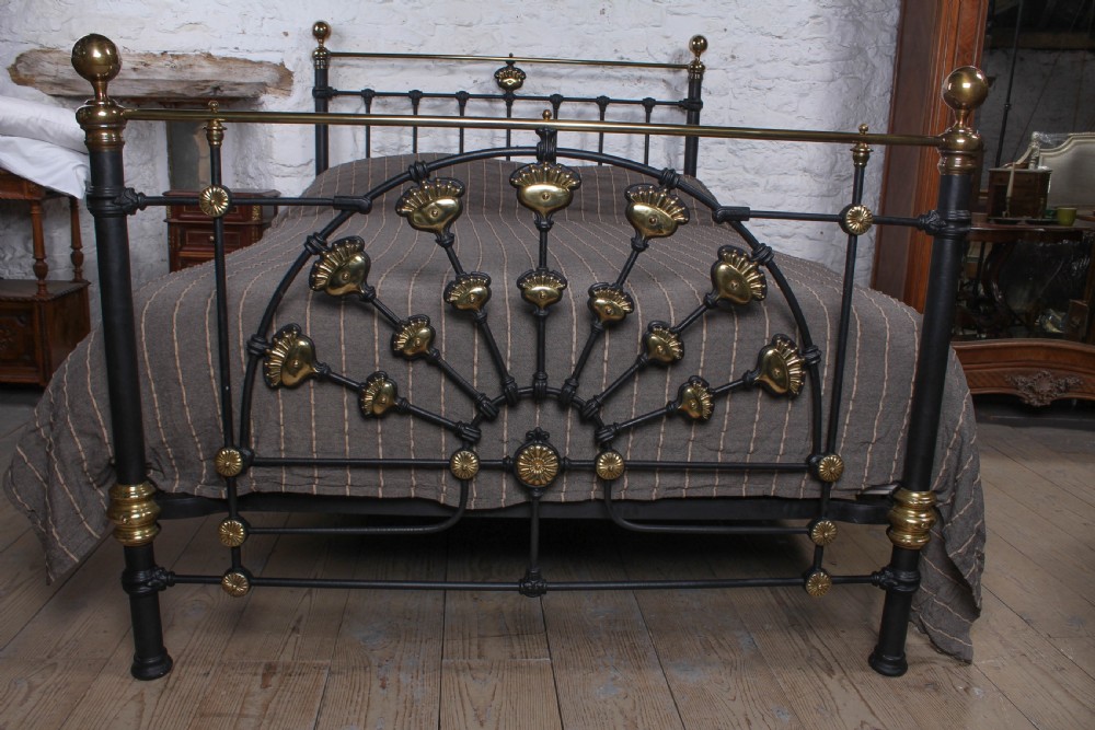 Magnificent king size Victorian brass and iron bed View IV
