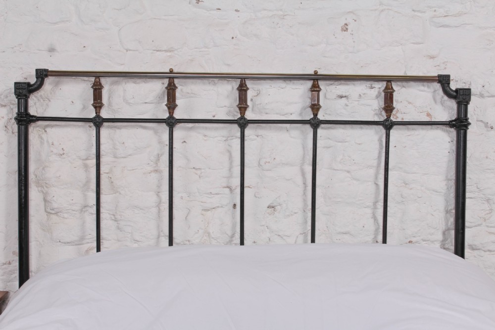 Nice individual Spanish no end double bed  View II