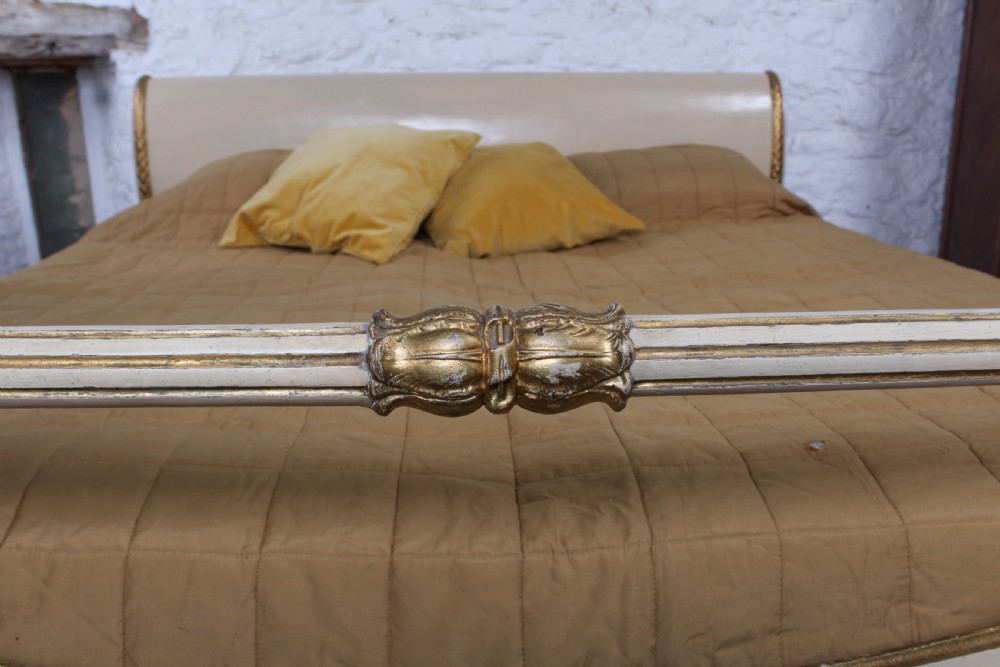 Very rare Renaissance style sleigh bed with parcel gilt View XI