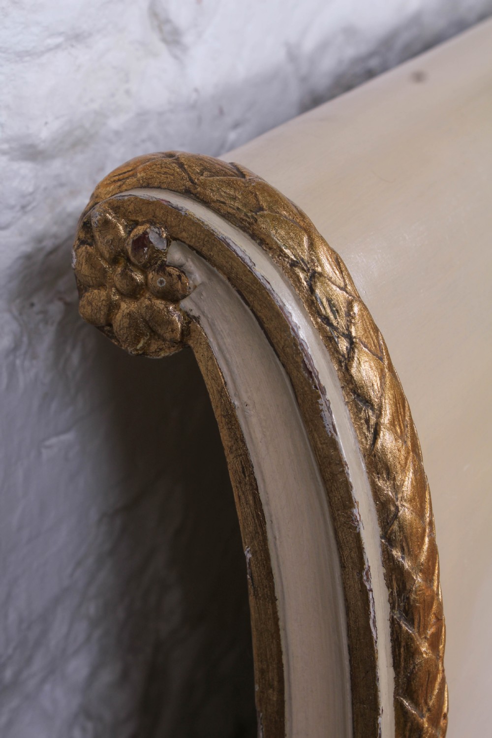 Very rare Renaissance style sleigh bed with parcel gilt View XIII