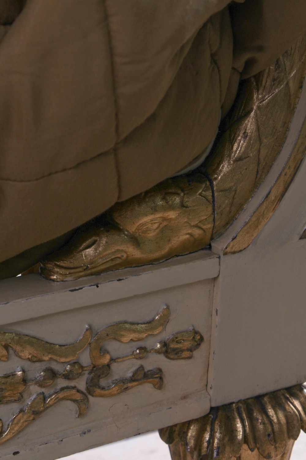 Very rare Renaissance style sleigh bed with parcel gilt View XV