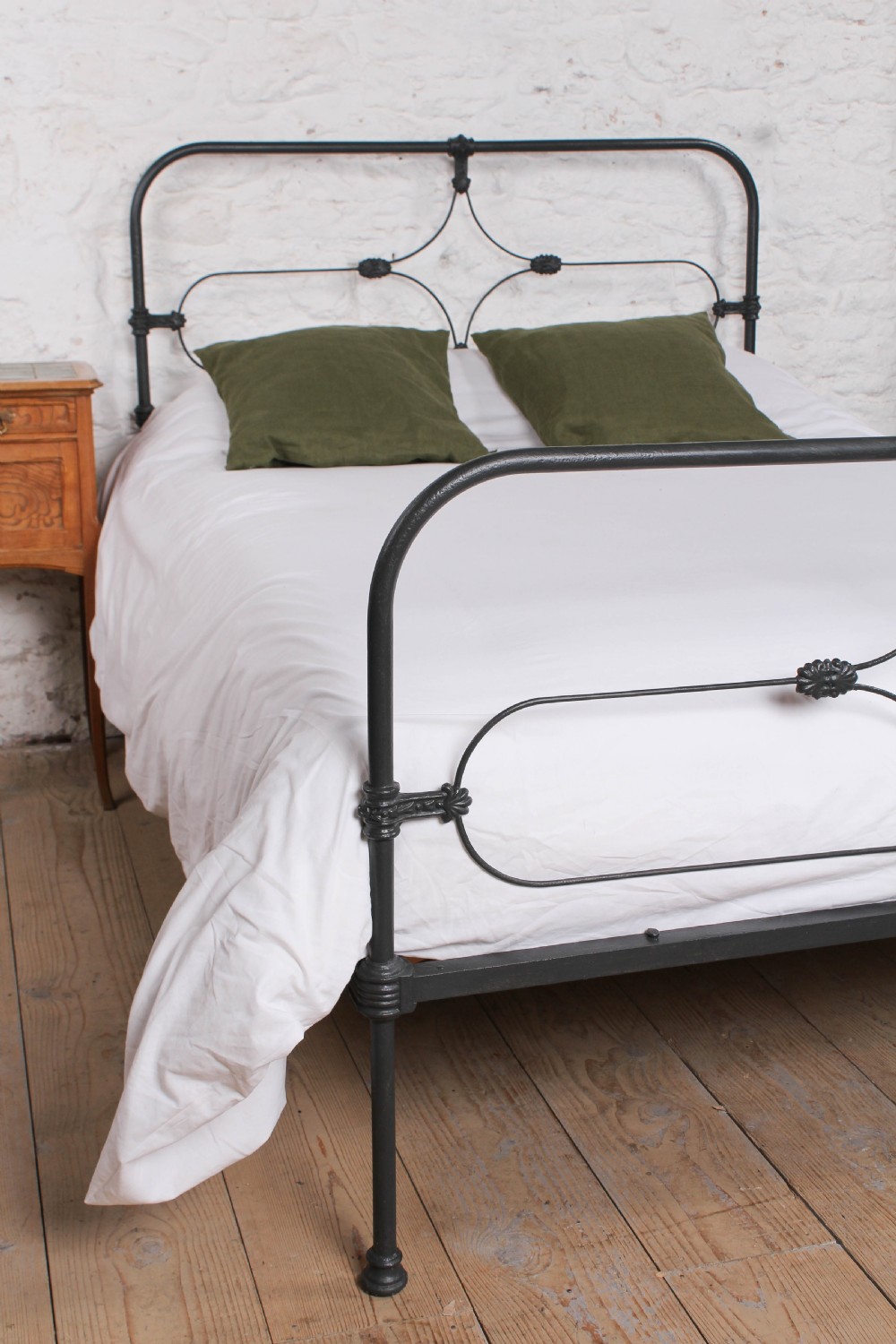 Attractive all iron Irish double bed View III