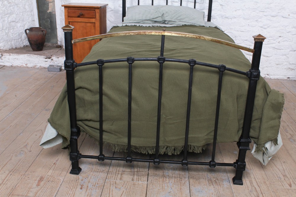 Classic Edwardian brass and iron single bed View II