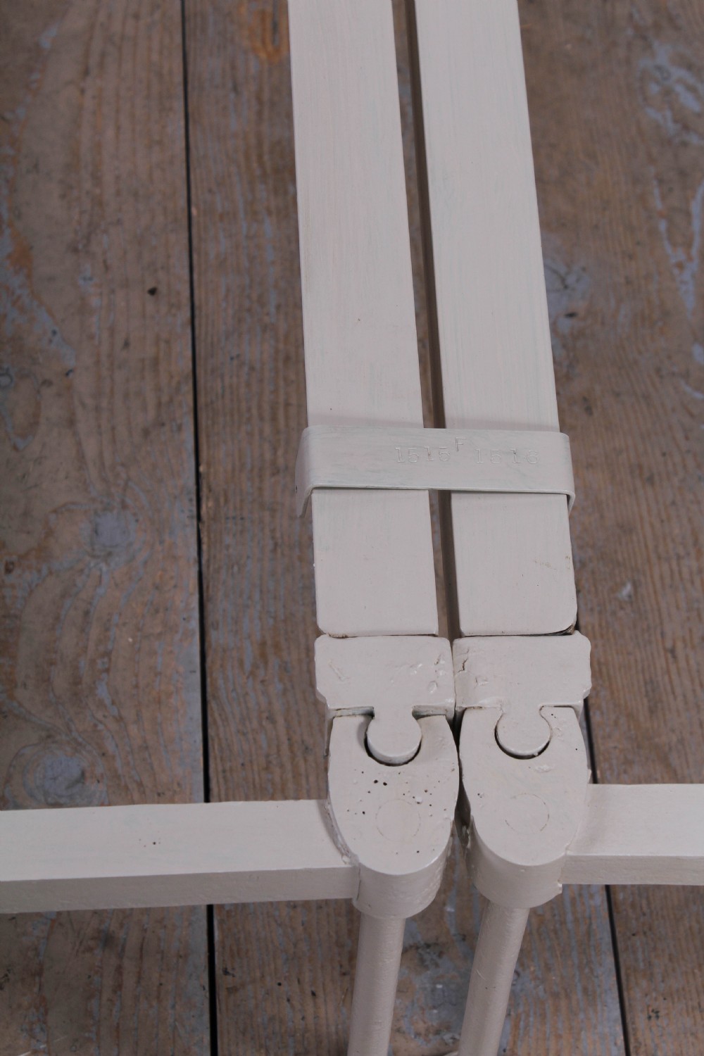 Pretty simple pair of iron and brass Victorian single beds (can be joined)  View III