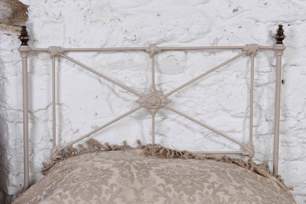 Pretty simple pair of iron and brass Victorian single beds (can be joined)  View IV