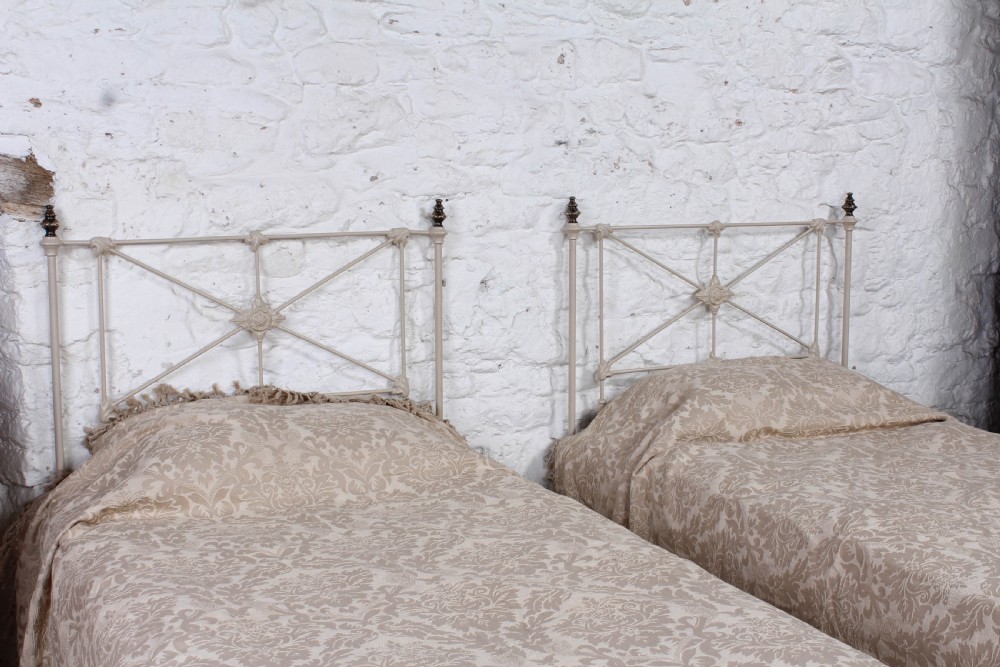 Pretty simple pair of iron and brass Victorian single beds (can be joined)  View V