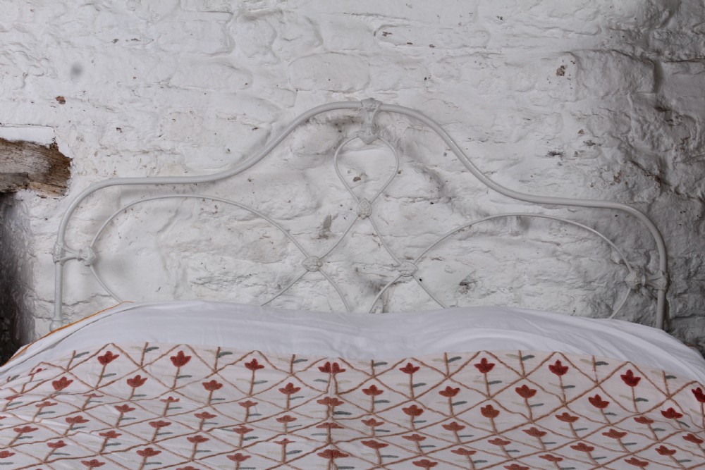 All Iron Irish king size no end bed View II