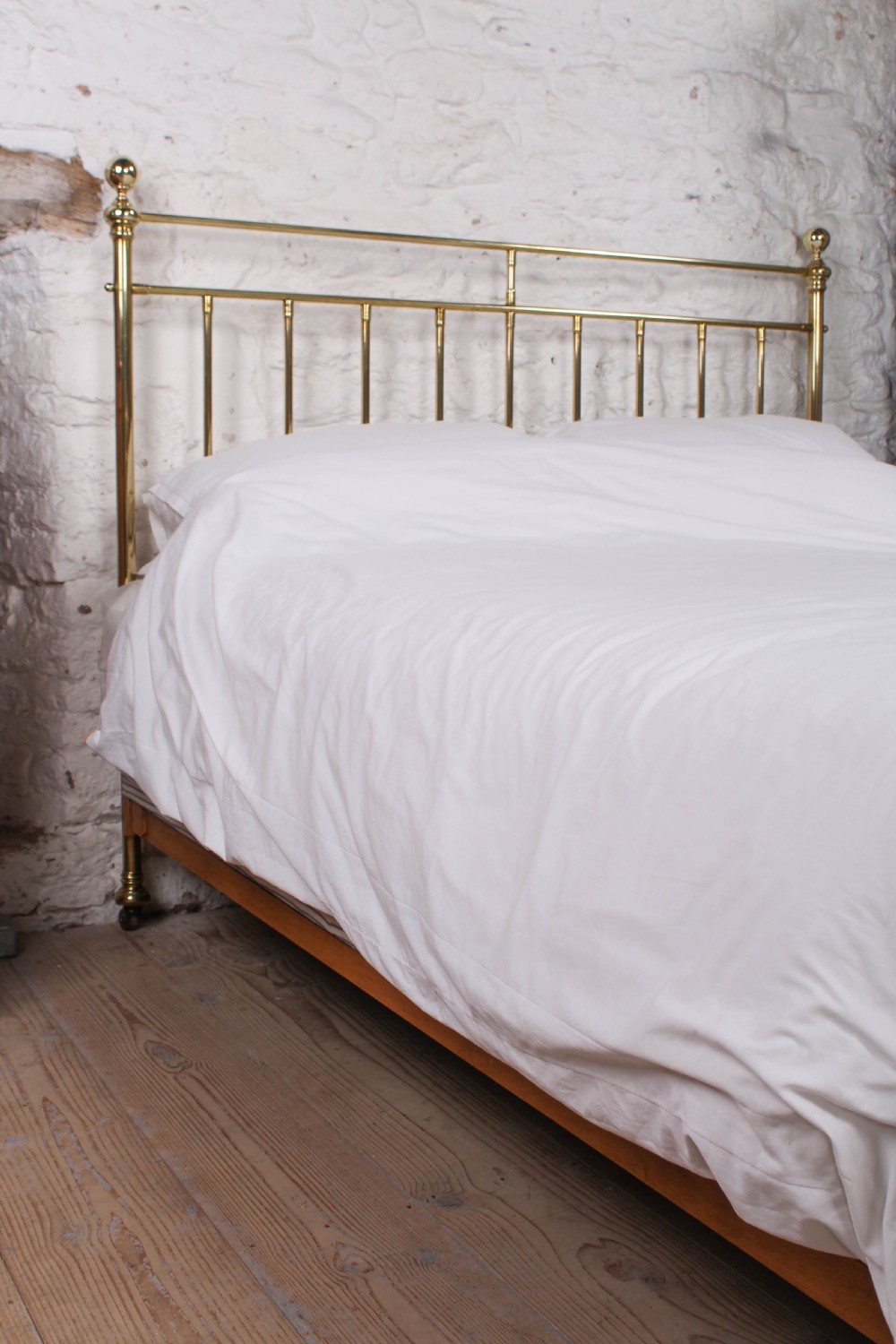 Striking simple classic Victorian all brass king size bed View VII