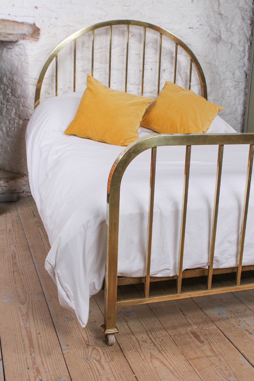 Individual stylish French double brass bed View IV