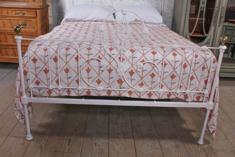 Very lovely early Victorian iron and brass king size bed View III