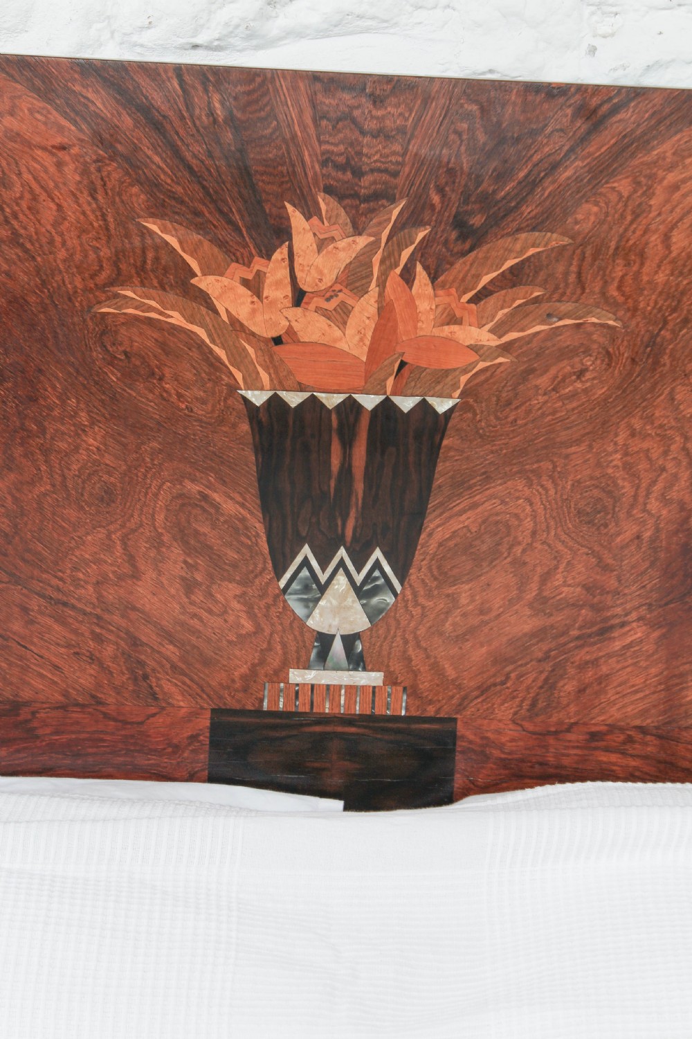 Amazing 1930s Art Deco king size bed with a hidden dressing table View IX