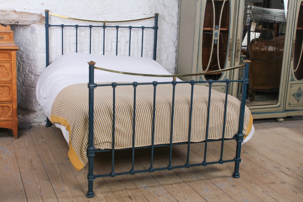 Classic Edwardian square tube dip rail bed 