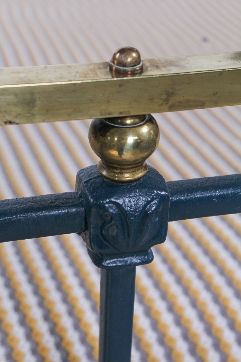 Classic Edwardian square tube dip rail bed  View V