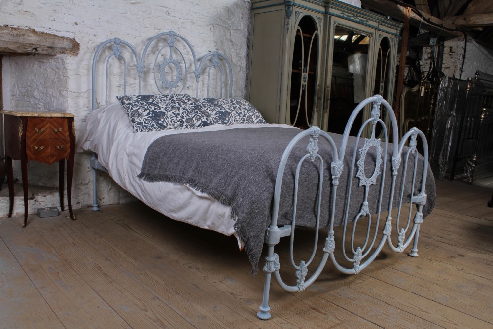 Rare early Victorian iron double bed View VII