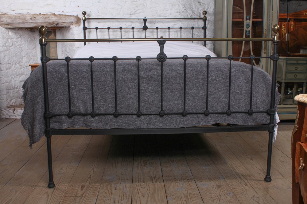 Classic Victorian 5Ft king size brass and iron bed View V