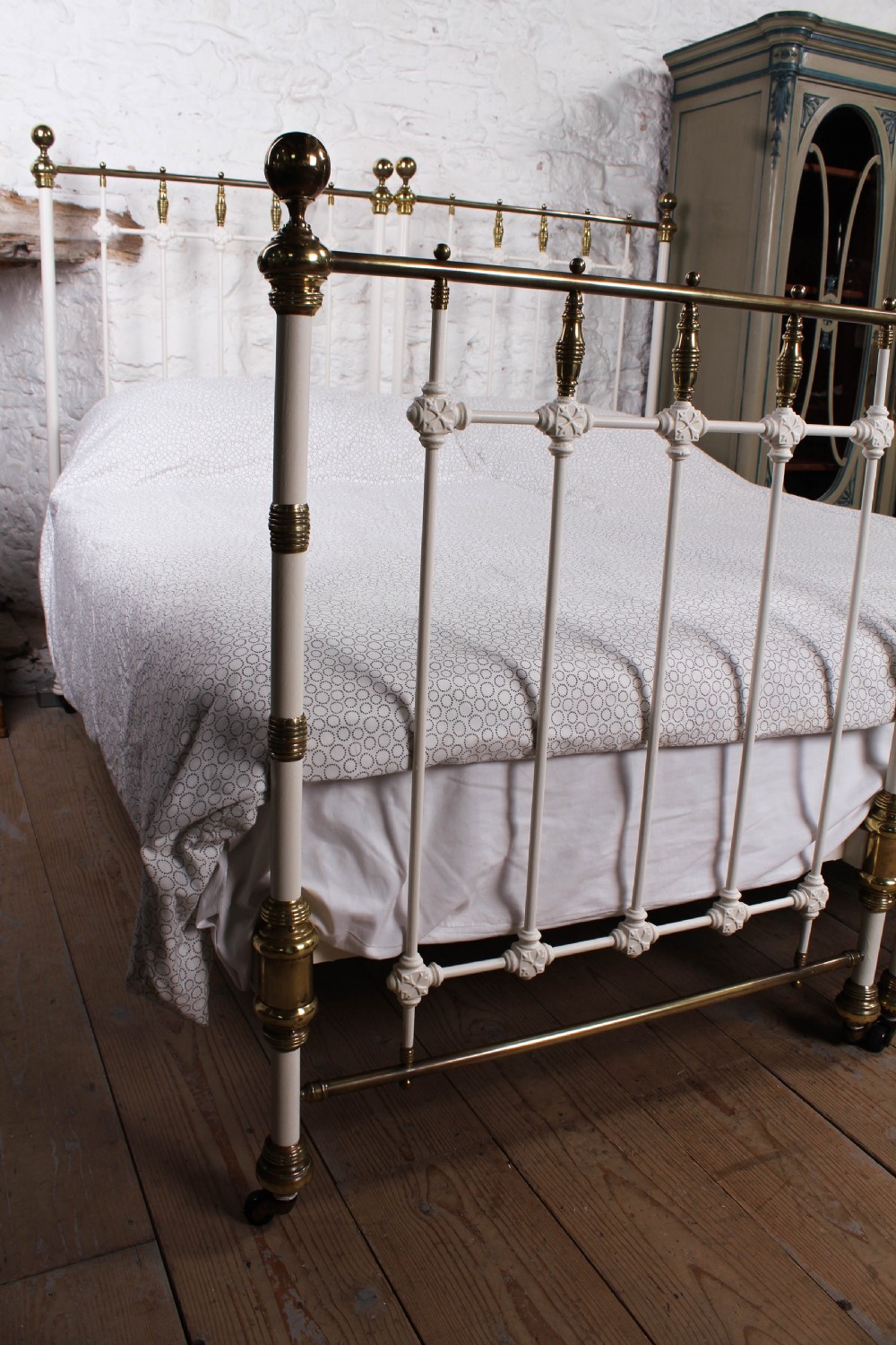 Very special pair of single brass and iron beds by Maple and Co (can be joined)  View IV