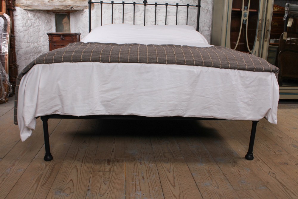 Classic Victorian no end black and aged brass king size bed View III