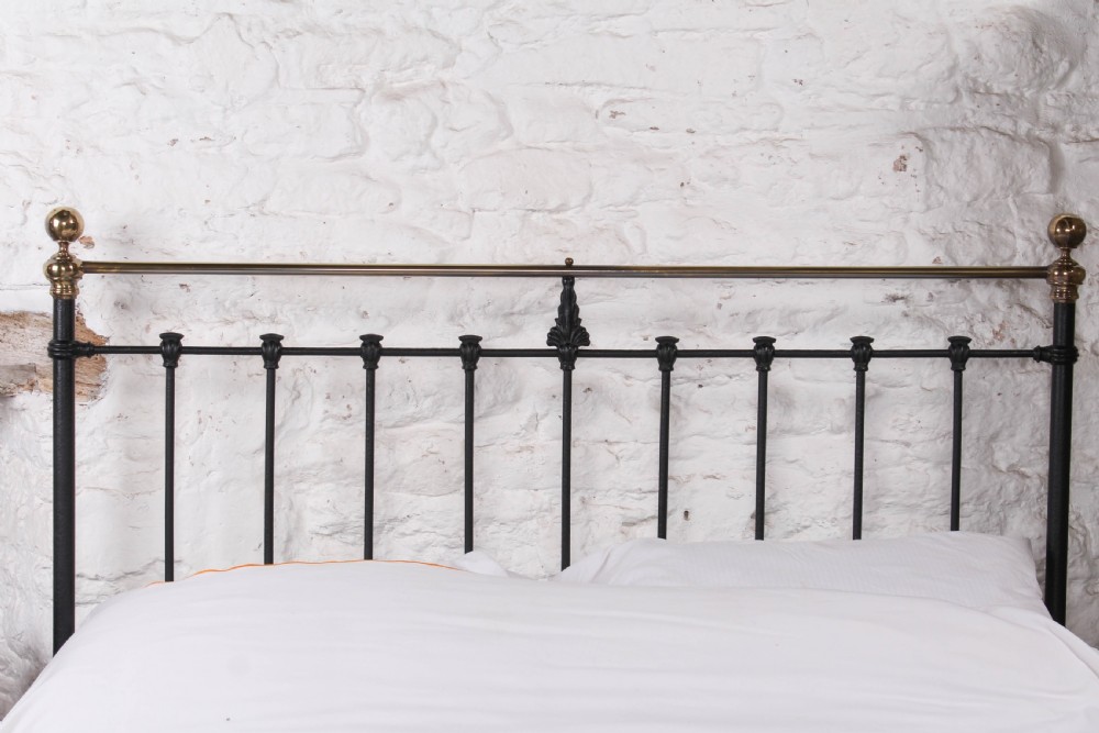Classic Victorian no end black and aged brass king size bed View IV