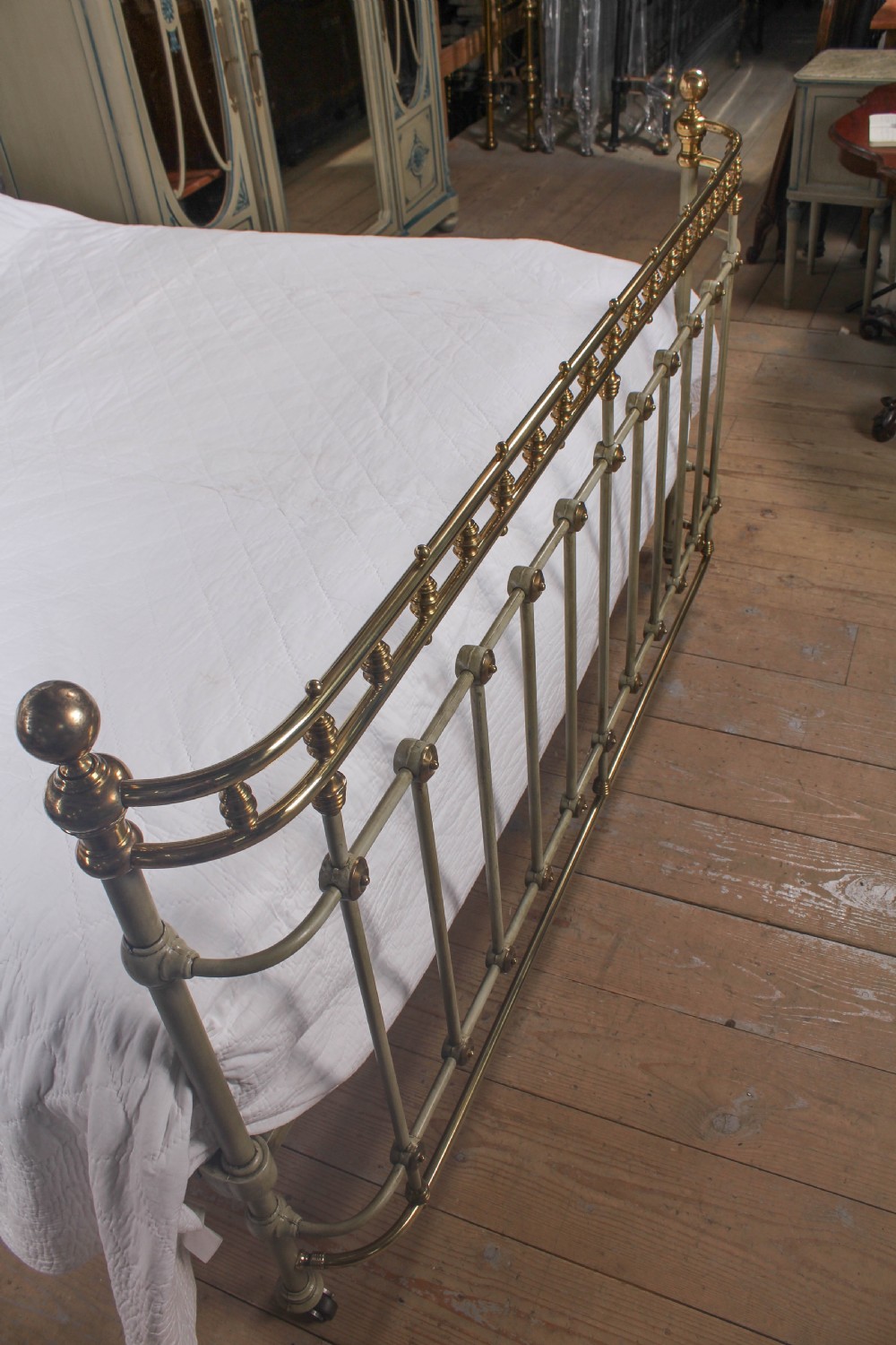 Gorgeous bow foot Victorian 6Ft super king size bed by Scholbred View X