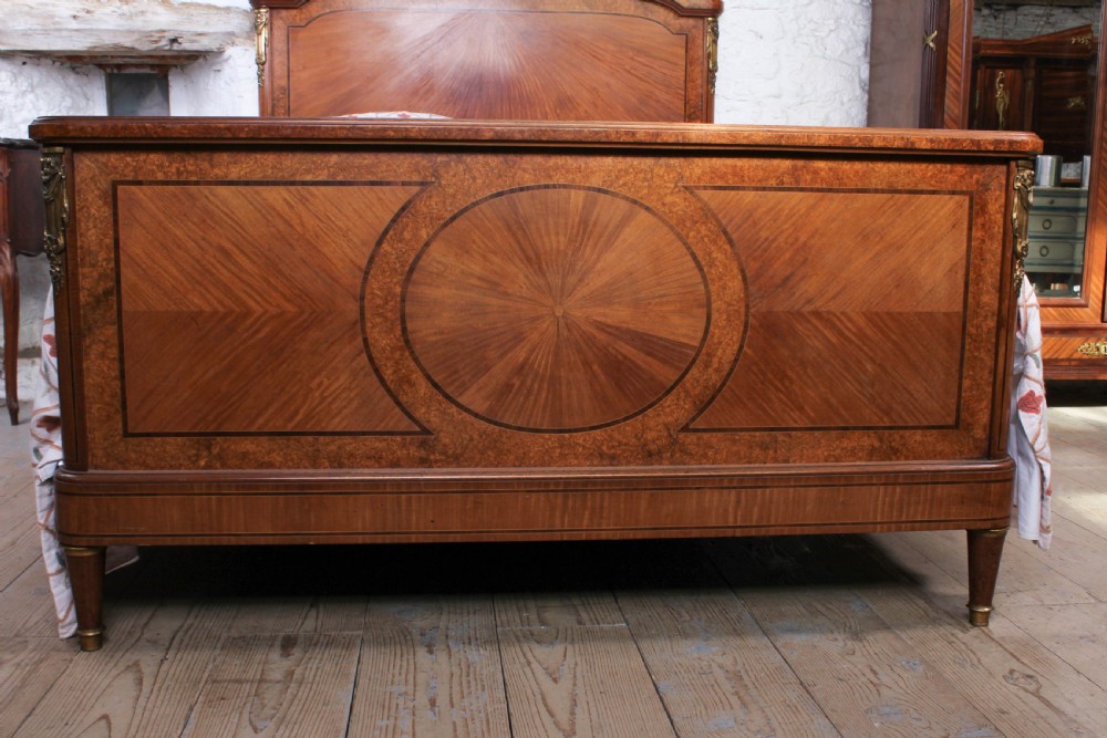 Lovely French king size fruitwood walnut veneer king size bed View IV